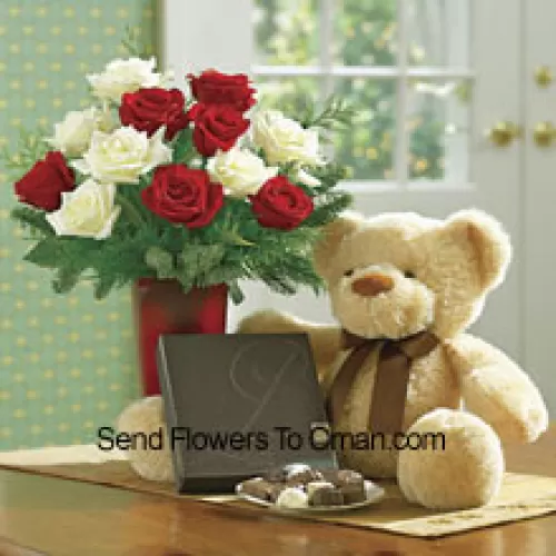 6 trandafiri roșii și 6 albi cu câteva frunze de ferigă într-un vas, un ursuleț de pluș drăguț de 10 inch și o cutie de ciocolată